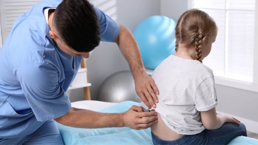 Alteracoes posturais na criança acompanhada do fisioterapeuta